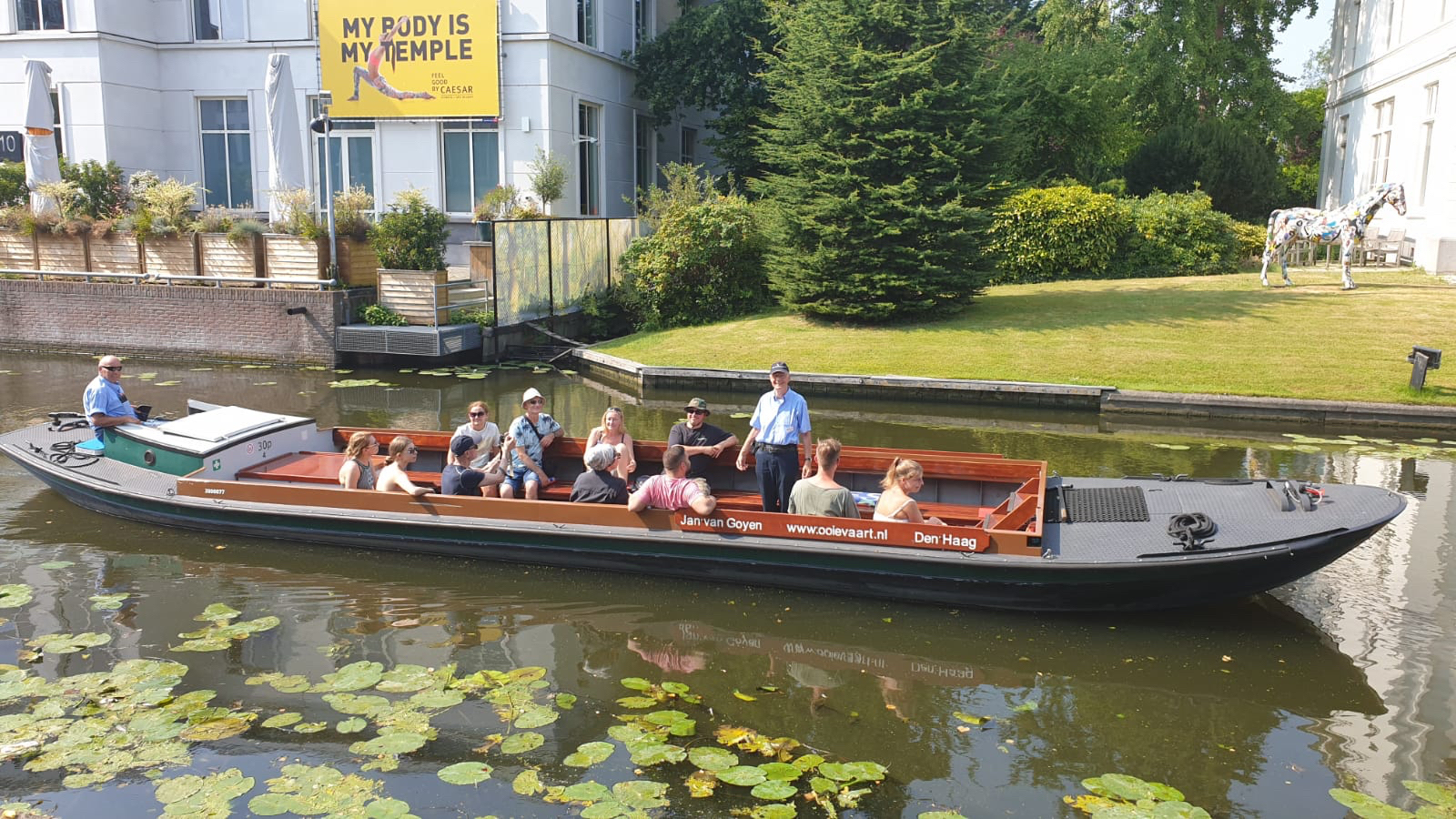 canal tour hague